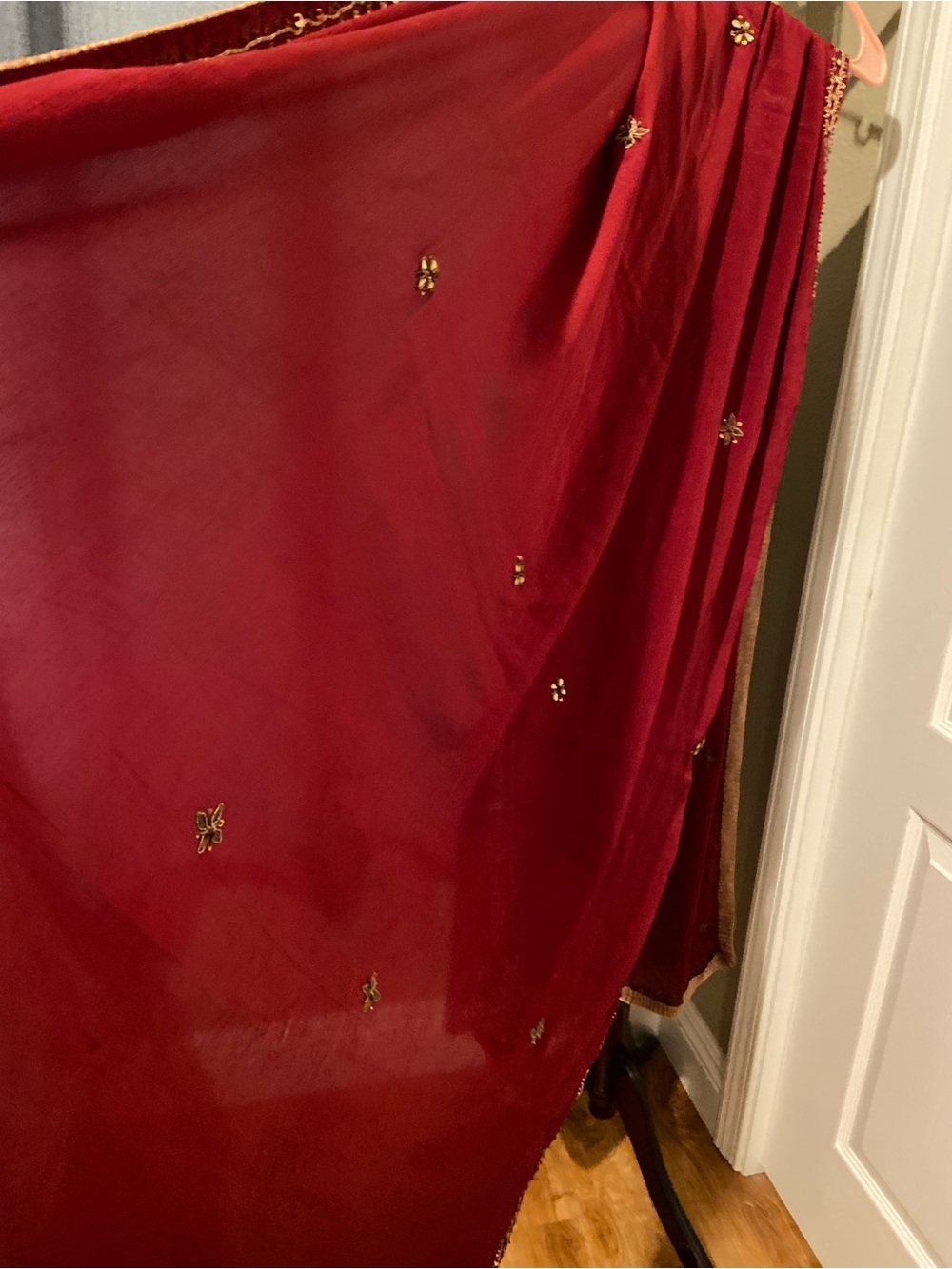 Elegant Pure Dasheen Burgundy Indian Women's Scarf Dupatta Shawl Gold Embroidery - Picture 6 of 6